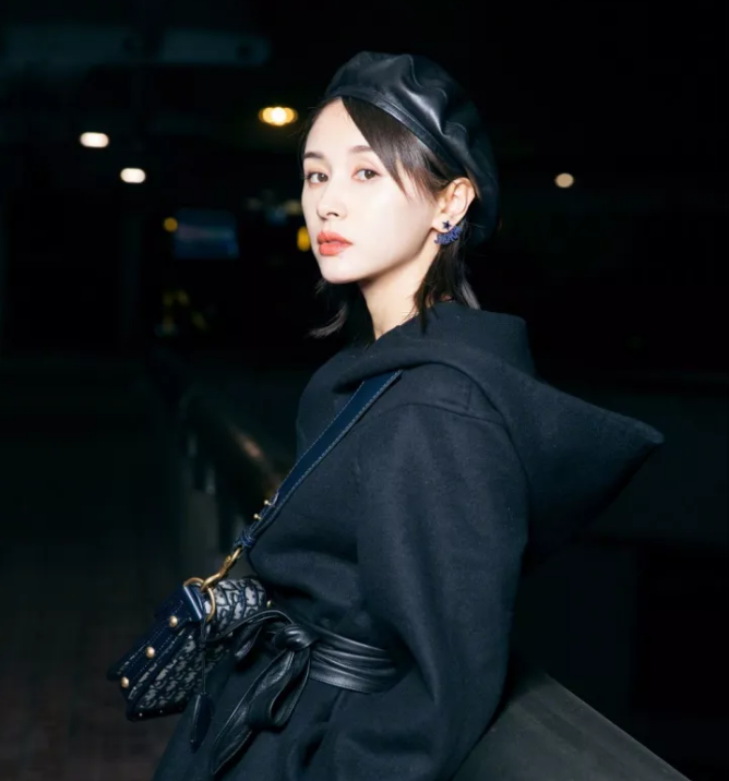 今年秋冬最chic！原來短發(fā)和帽子這么配??！